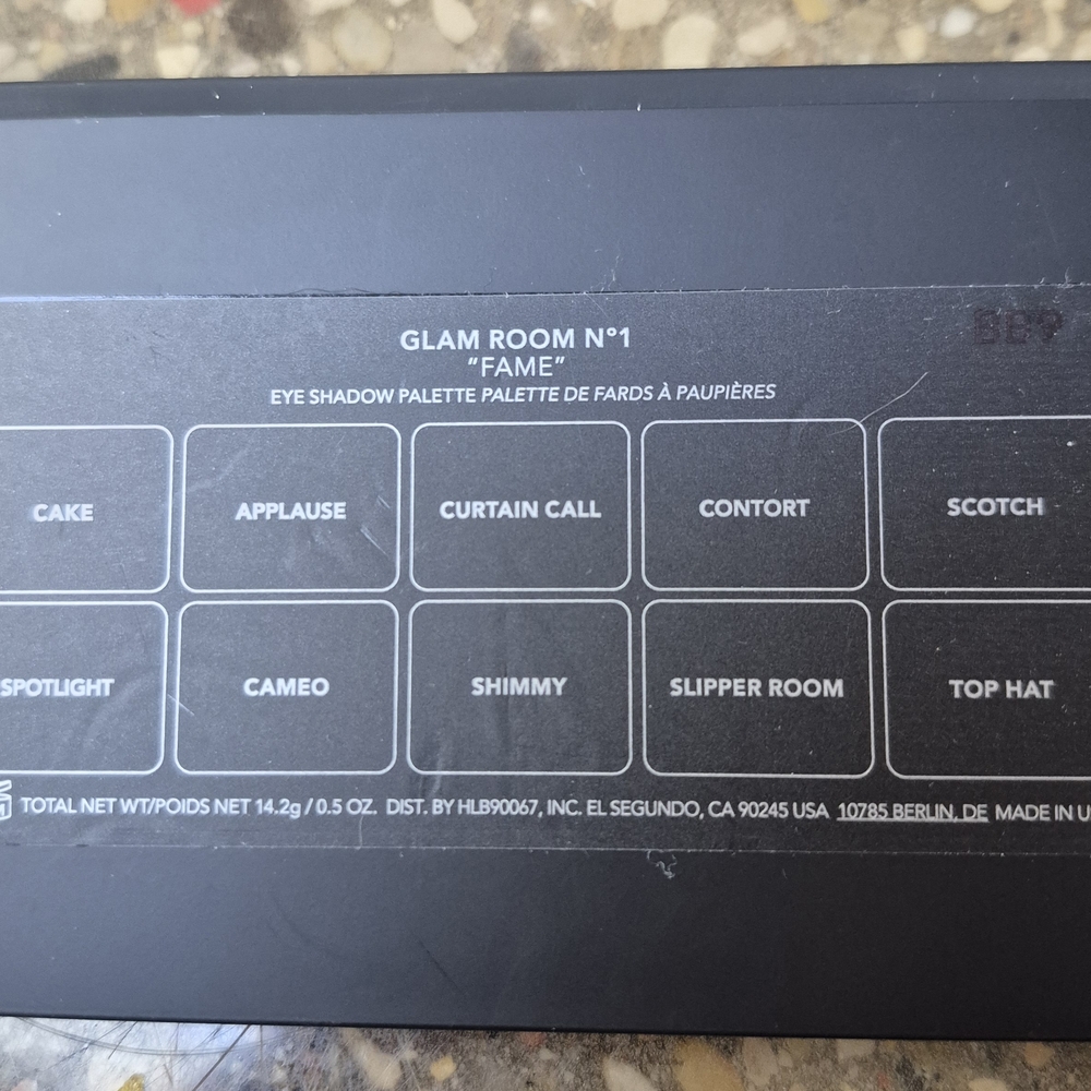 Haus Laboratories Glam Room No.1 Eyeshadow Palette - Neutral Black - Picture 2 of 4